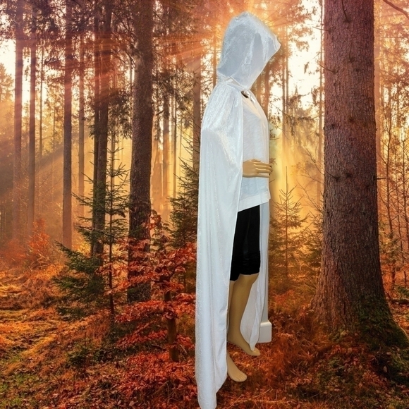 𝅺VELVET Cloak Full Length Hooded Adult White Cape New Comicon T37 - Picture 4 of 5